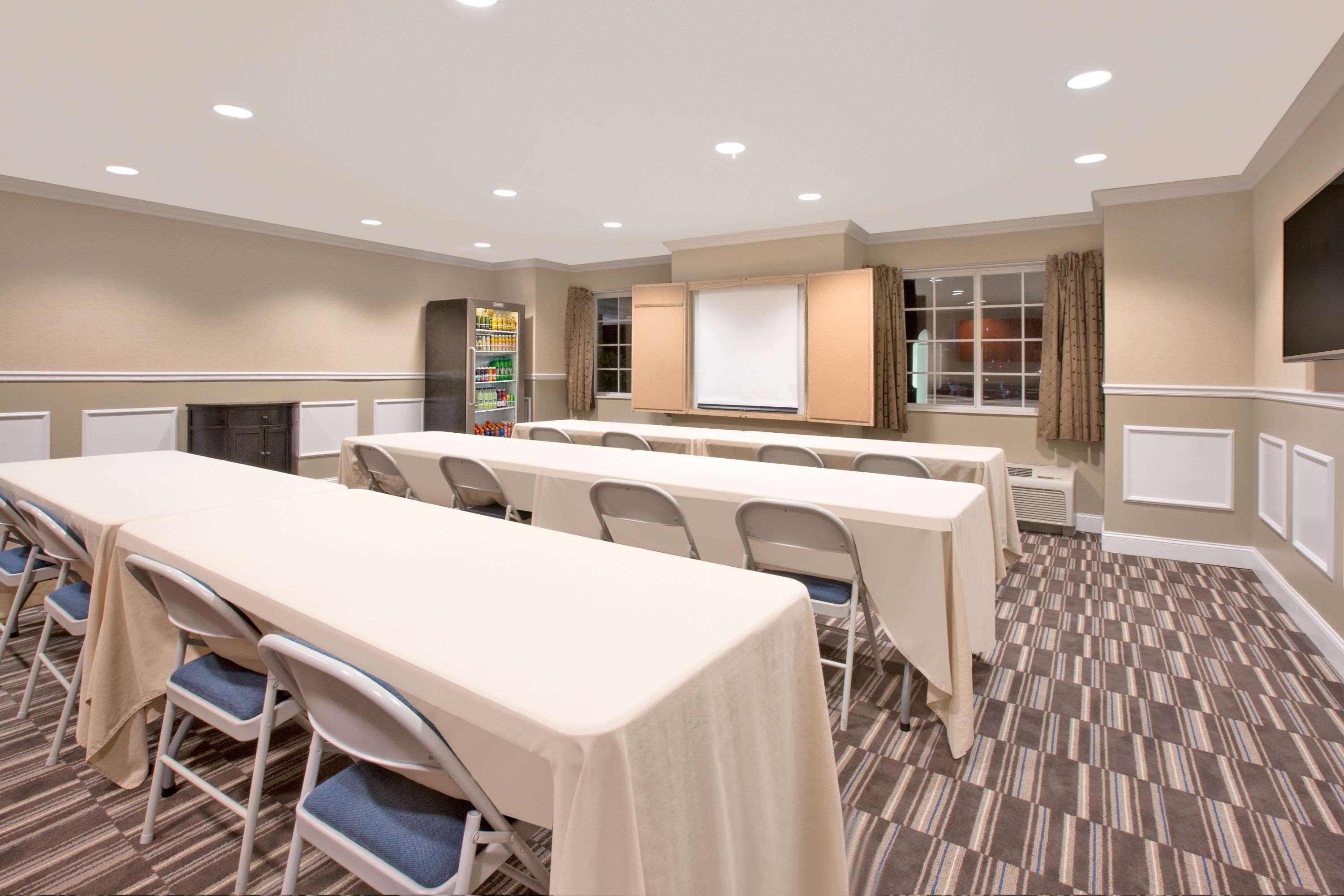Microtel Inn & Suites By Wyndham Gardendale Exteriér fotografie