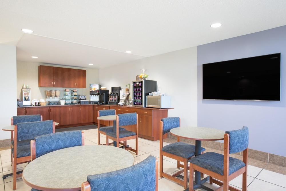 Microtel Inn & Suites By Wyndham Gardendale Exteriér fotografie